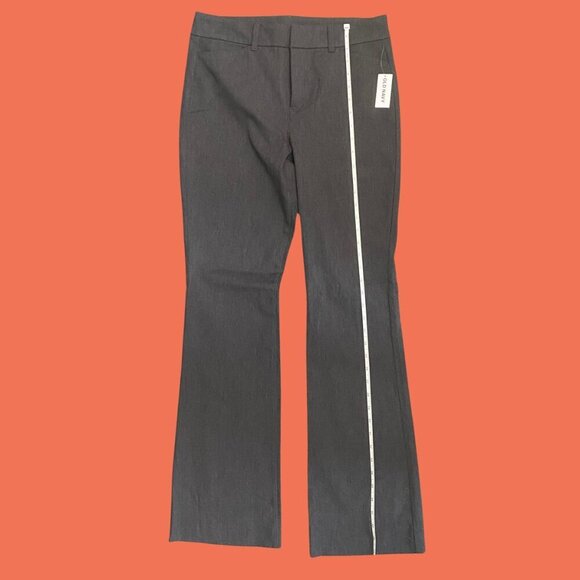 ✨Old Navy High-Rise Pixie Flare Pants – Size 8 | Secret-Smooth Pocket Fit✨ - Picture 6 of 9